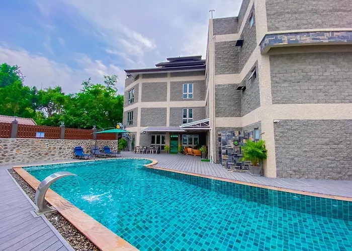 Cha Li'S Family Hotel&Hostel ปาย